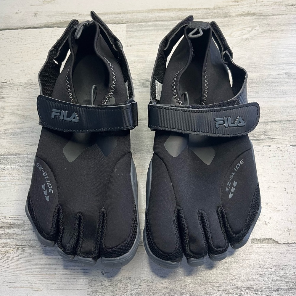 Fila Skele-Toes Women’s EZ Slide Drainage Water/Walking Shoes Size 9